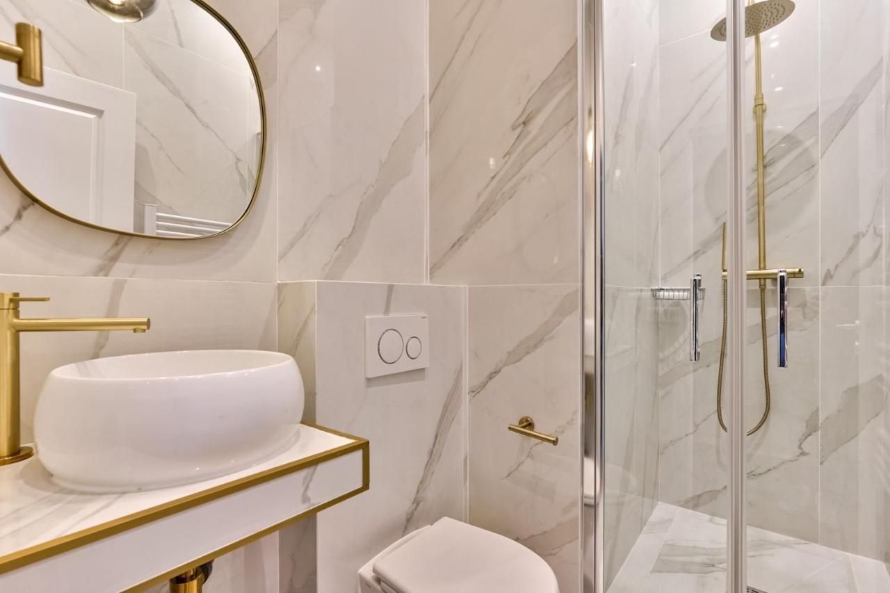 Newly Renovated ! Stunning 2Br Apt In The Heart Of Paris 15 Exterior photo